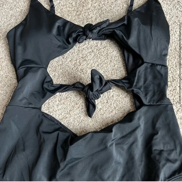 Out from Under cutout knot swimsuit - Picture 2 of 5